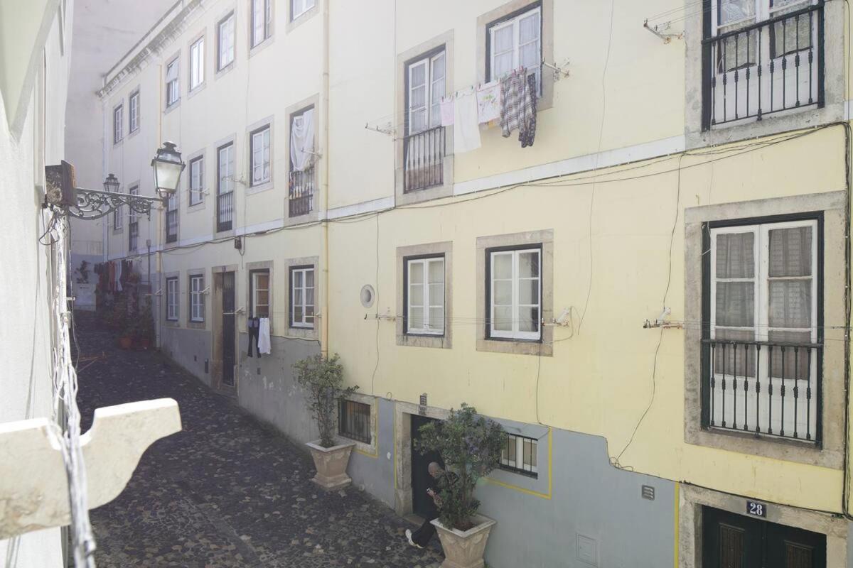 Central Lisbon Cozy & Near The Subway Apartment Exterior photo